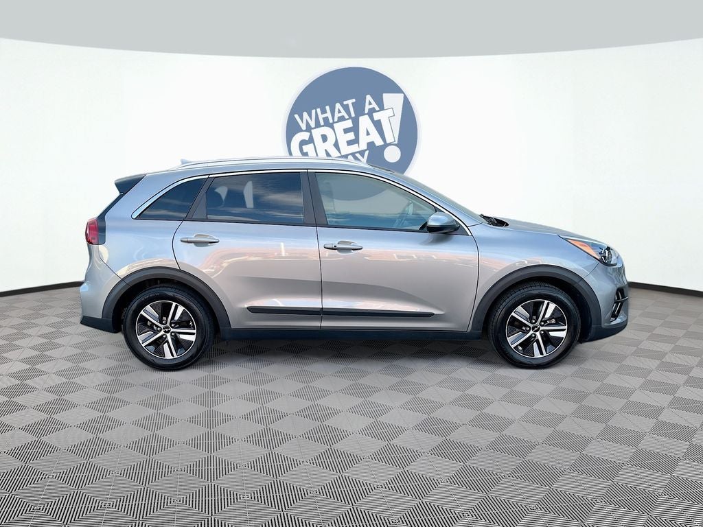 2022 Kia Niro LXS