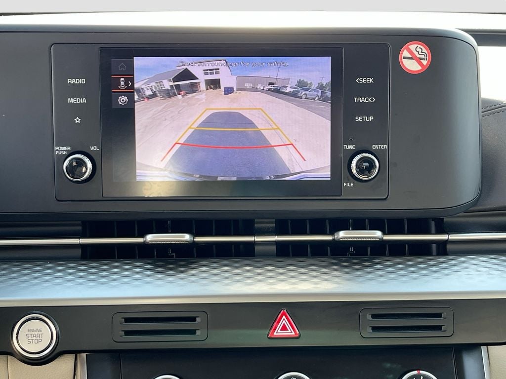 2024 Kia Carnival LX