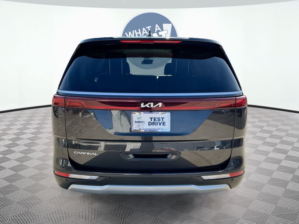 2024 Kia Carnival LX