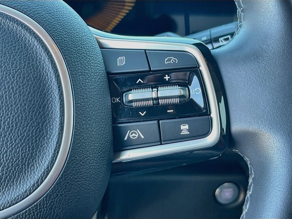 2025 Kia Carnival EX