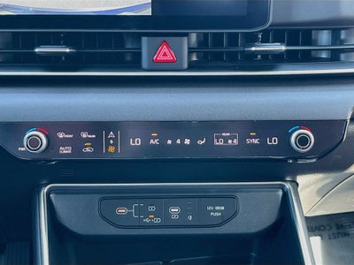 2025 Kia Carnival EX