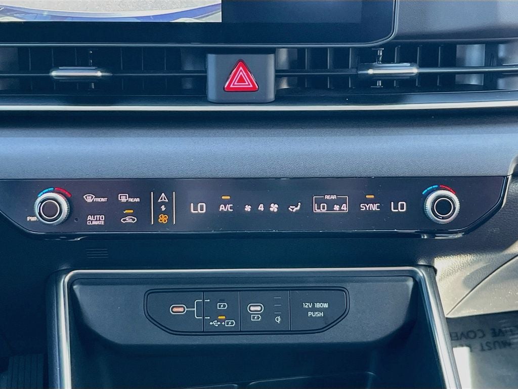 2025 Kia Carnival EX
