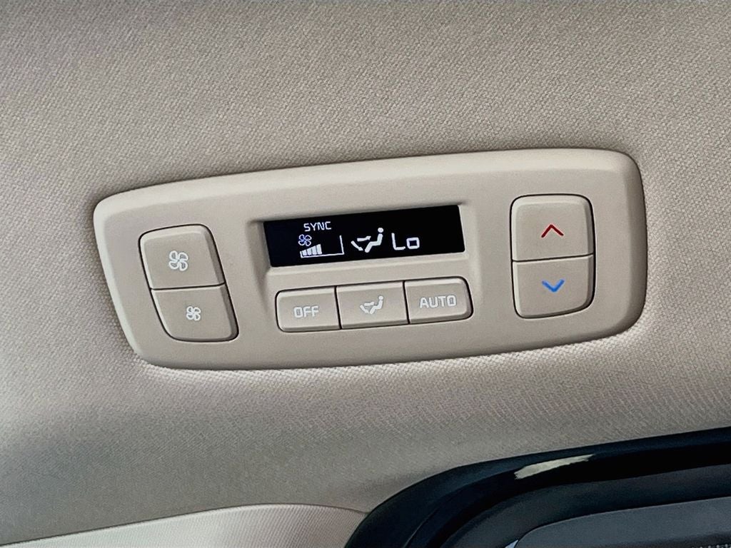 2025 Kia Carnival EX