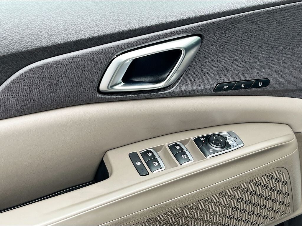 2025 Kia Carnival SX