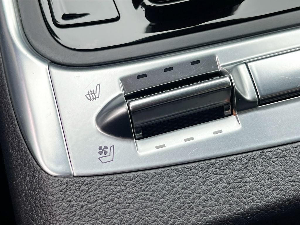 2025 Kia Carnival SX