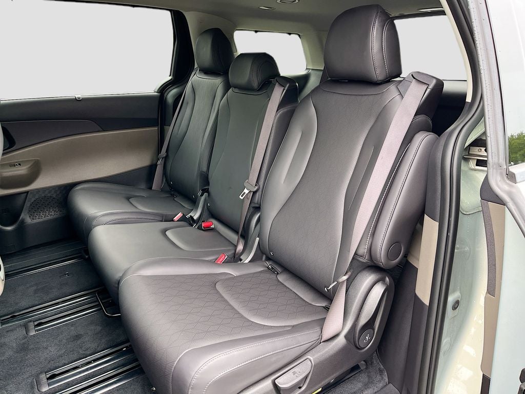 2025 Kia Carnival SX