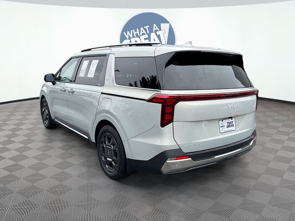 2025 Kia Carnival SX
