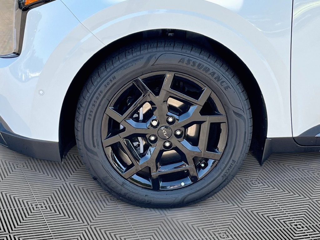 2027 Kia Carnival SX
