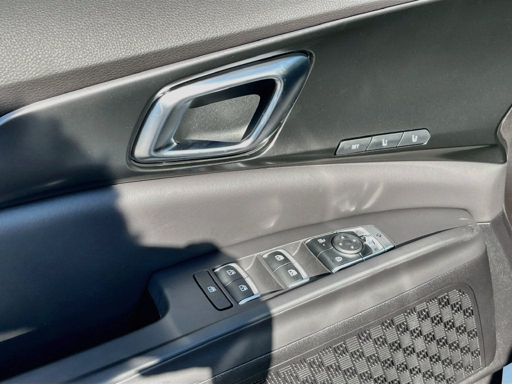 2027 Kia Carnival SX