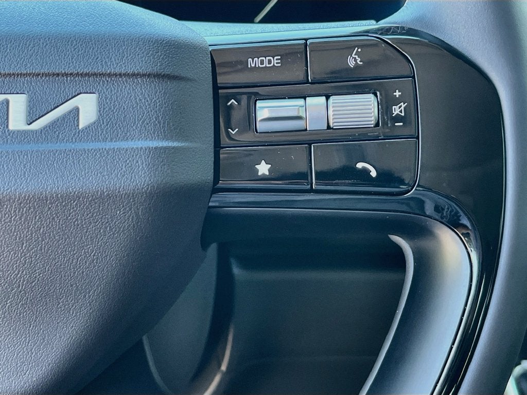 2027 Kia Carnival SX